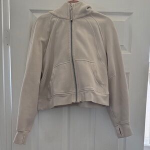 Lululemon cropped scuba